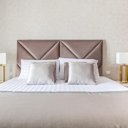 Hotel Quinta Da Serra - Luxurious - Heated Pool & Jacuzzi *