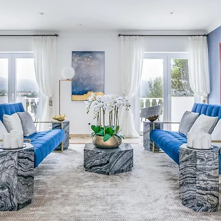 Quinta Da Serra - Luxurious - Heated Pool & Jacuzzi Villa *