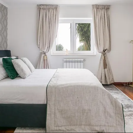 Quinta Da Serra - Luxurious - Heated Pool & Jacuzzi Villa Sintra
