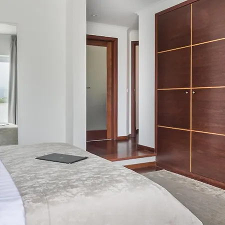 Quinta Da Serra - Luxurious - Heated Pool & Jacuzzi Szálloda