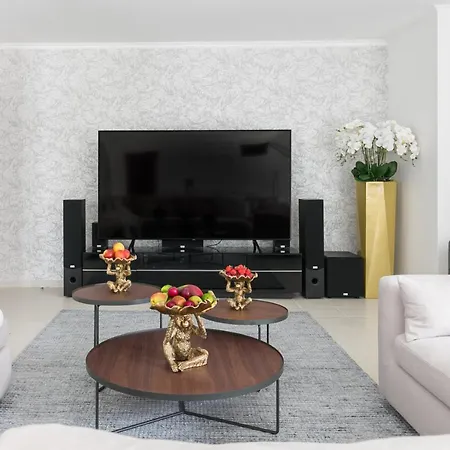 Hotel Quinta Da Serra - Luxurious - Heated Pool & Jacuzzi *