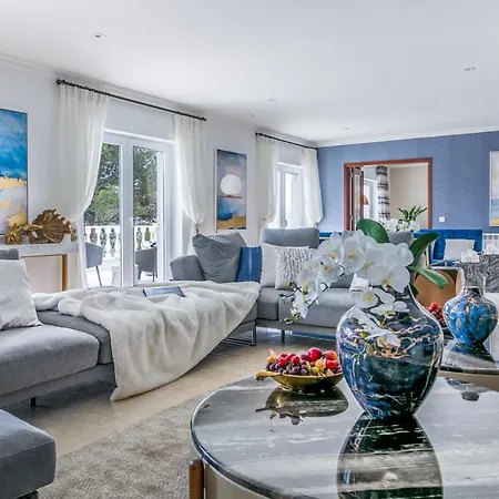 Villa Quinta Da Serra - Luxurious - Heated Pool & Jacuzzi