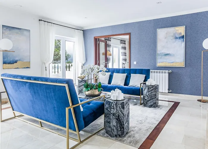 Quinta Da Serra - Luxurious - Heated Pool & Jacuzzi Hotel *