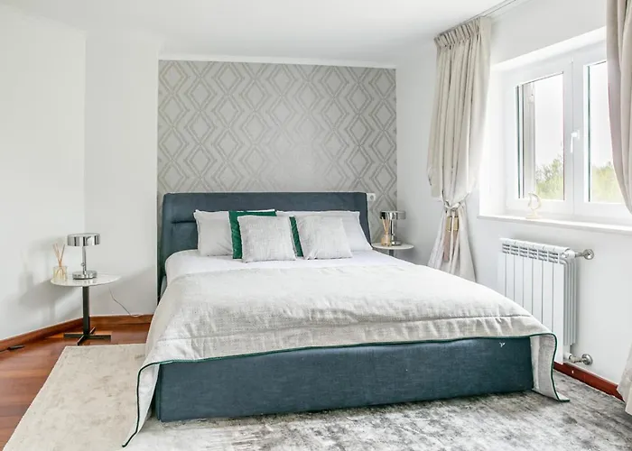 Hotel Quinta Da Serra - Luxurious - Heated Pool & Jacuzzi