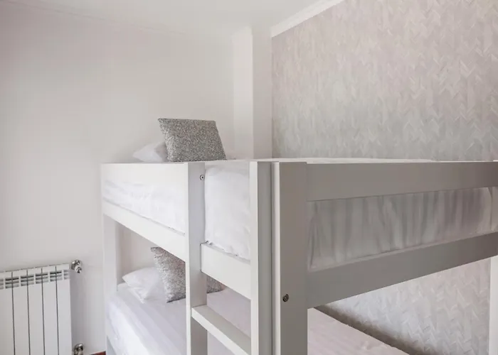 Quinta Da Serra - Luxurious - Heated Pool & Jacuzzi